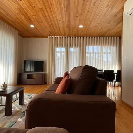 Bungalow T2 Com Piscina Privada A 5 Minutos Do Centro Do Geres - Retiro Dos Barbosas Vakantiehuis Vieira do Minho