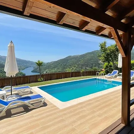 Vakantiehuis Bungalow T2 Com Piscina Privada A 5 Minutos Do Centro Do Geres - Retiro Dos Barbosas *
