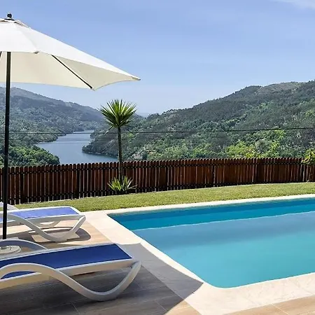 Bungalow T2 Com Piscina Privada A 5 Minutos Do Centro Do Geres - Retiro Dos Barbosas Vakantiehuis *